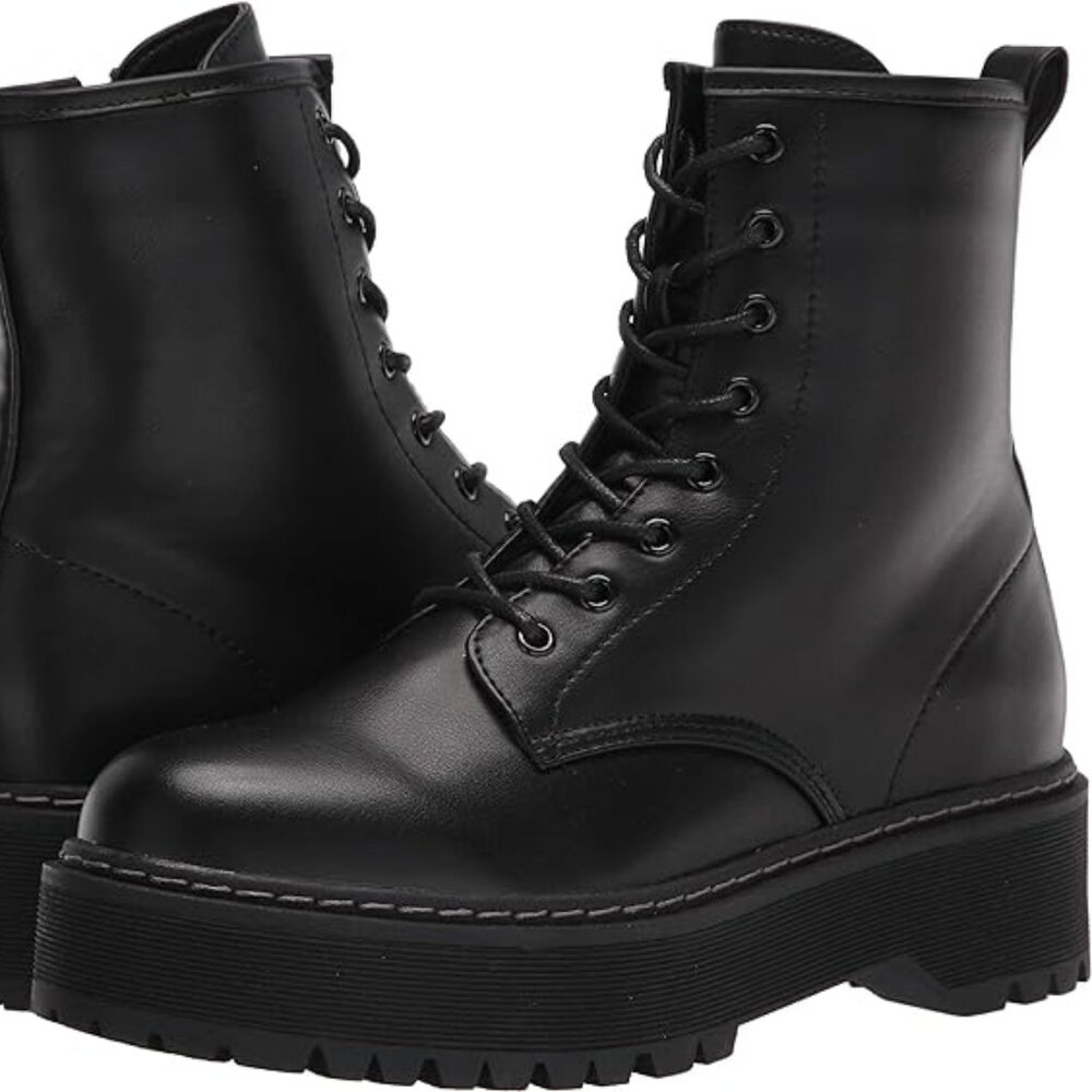 Steve Madden - Bettyy Combat Boots